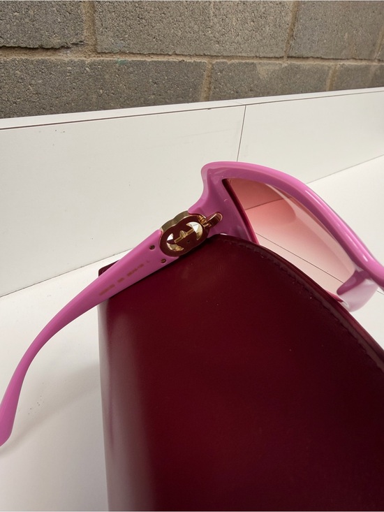 Gucci Pink Oversized Logo Square Women\'s Sunglasses main image 3